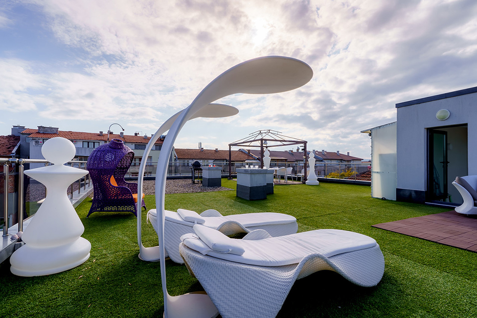 Image of the rooftop terrace